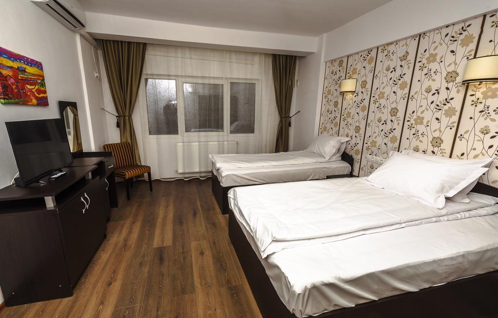 Sara'S Sons Hotel เบยเล เฮร์คูลาเน ภายนอก รูปภาพ